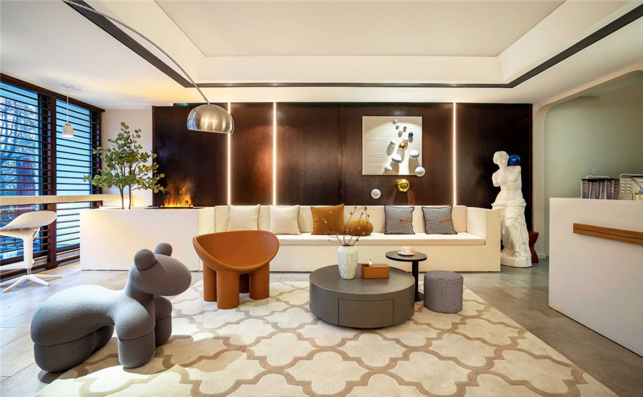 民宿接待大廳設(shè)計-集休閑、居住、娛樂一體的米小米復(fù)合型民宿設(shè)計