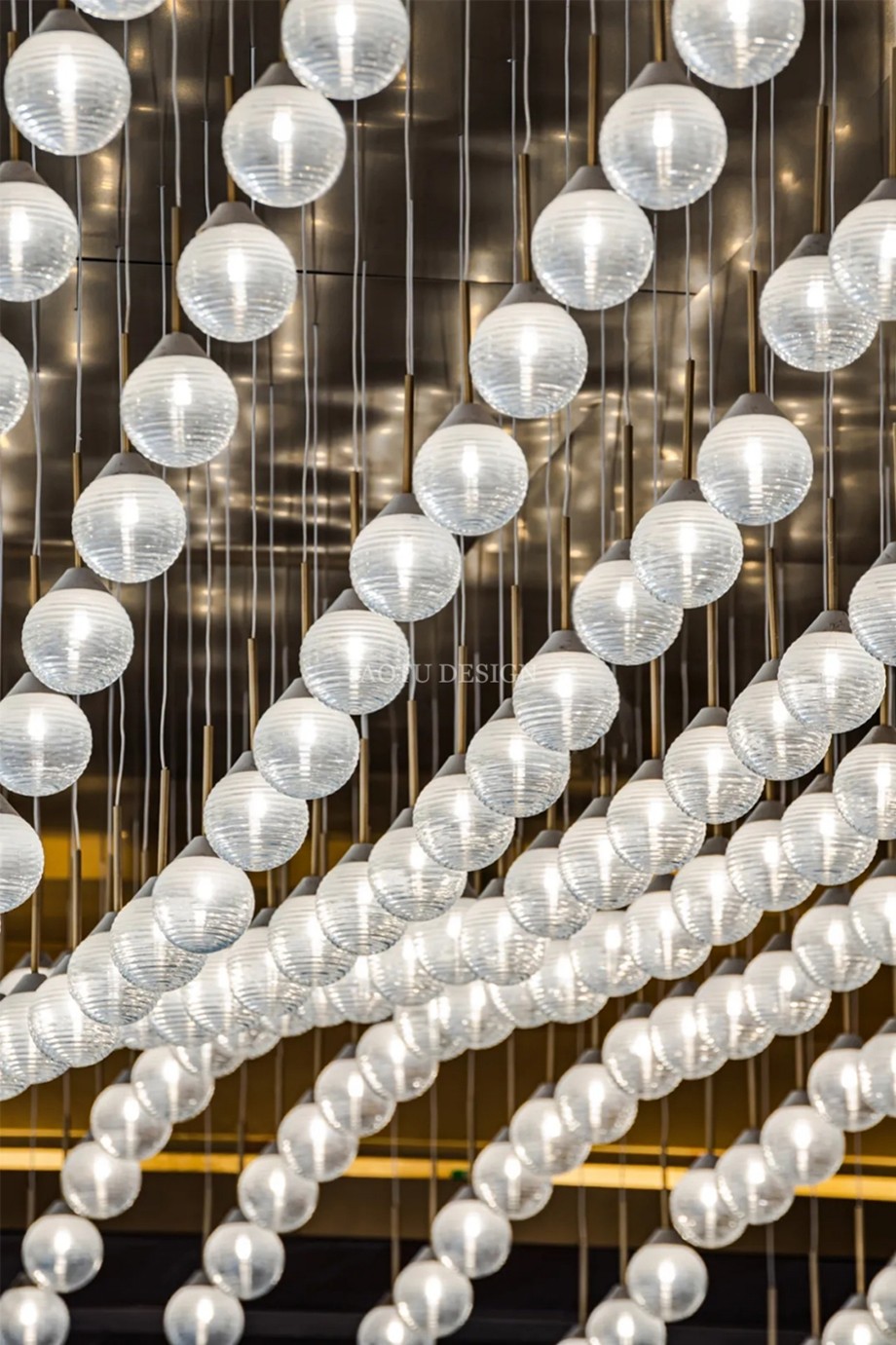 鄭州中原印象售樓部燈具裝修設(shè)計(jì)實(shí)景圖 鄭州中原印象售樓部燈具裝修設(shè)計(jì)實(shí)景圖