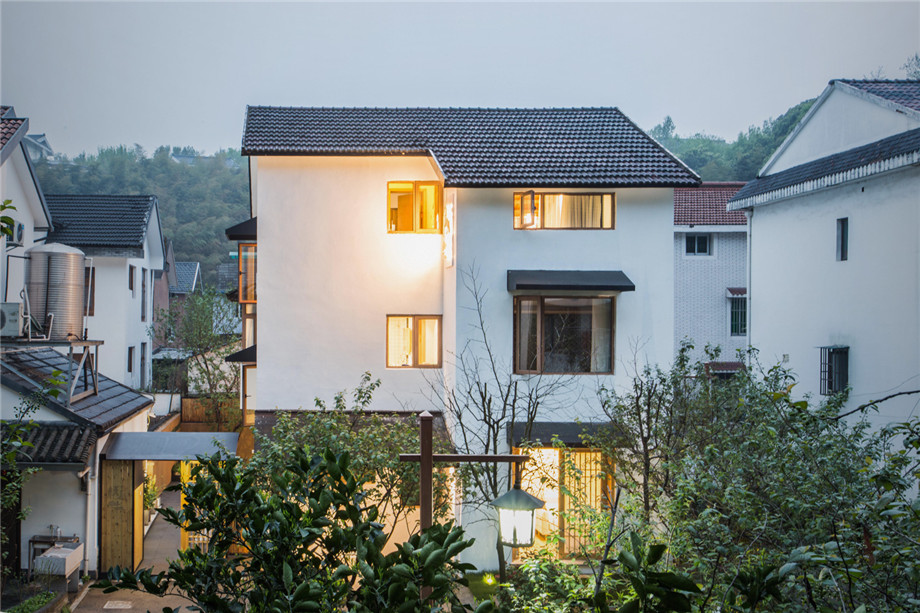 老舊民房改造民宿案例  杭州棲云民宿酒店設(shè)計