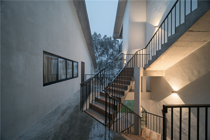 樓梯設(shè)計-老房藝術(shù)改造 虎峰山寺下山隱民宿設(shè)計案例 樓梯設(shè)計-老房藝術(shù)改造 虎峰山寺下山隱民宿設(shè)計案例