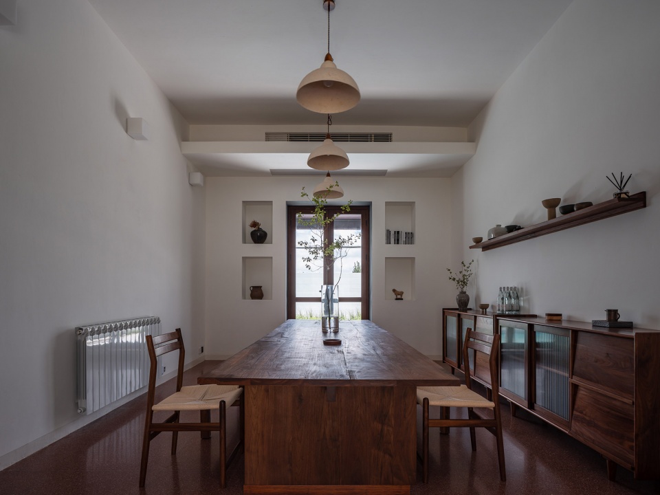 民宿餐廳設(shè)計(jì)-白墻灰瓦 上海崇明島左盼民宿改造設(shè)計(jì)案例賞析 民宿餐廳設(shè)計(jì)-白墻灰瓦 上海崇明島左盼民宿改造設(shè)計(jì)案例賞析