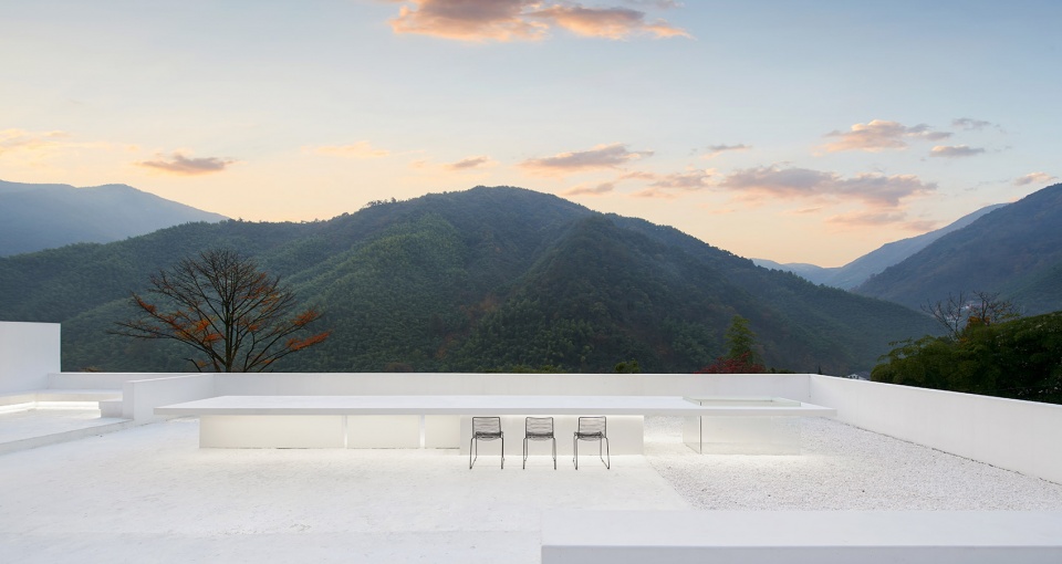 老房改造成網(wǎng)紅民宿 浙江木野民宿露臺(tái)餐廳設(shè)計(jì)賞析 老房改造成網(wǎng)紅民宿 浙江木野民宿露臺(tái)餐廳設(shè)計(jì)賞析