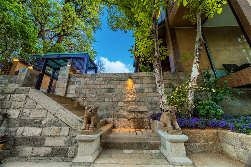 云南大理沙溪樹下客棧民宿設計 凹凸民宿酒店設計公司