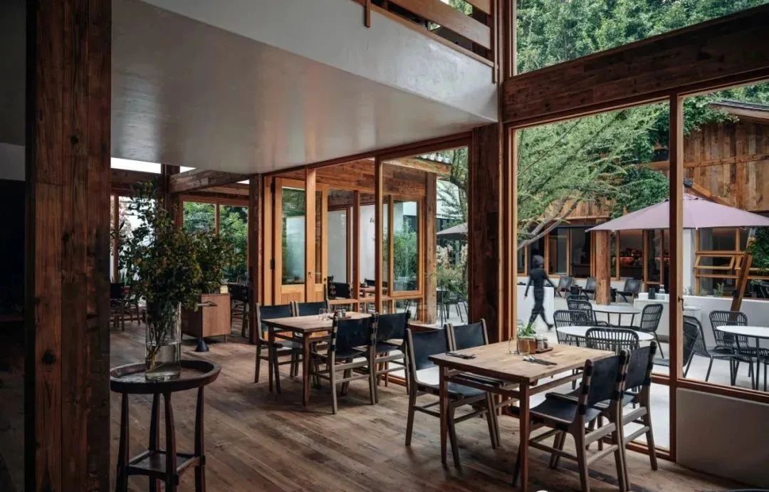 凹凸民宿酒店設(shè)計公司