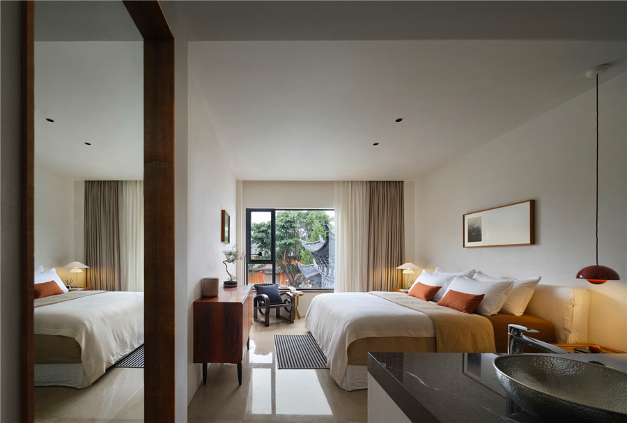 凹凸民宿酒店設(shè)計公司