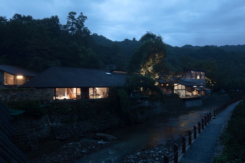 極簡風(fēng)鄉(xiāng)村民宿改造設(shè)計(jì) 溪邊酒店民宿設(shè)計(jì)賞析 極簡風(fēng)鄉(xiāng)村民宿改造設(shè)計(jì) 溪邊酒店民宿設(shè)計(jì)賞析