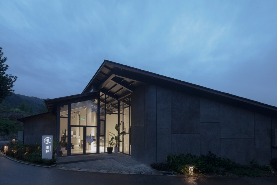 極簡風(fēng)鄉(xiāng)村民宿改造設(shè)計(jì) 溪邊酒店民宿設(shè)計(jì)賞析 極簡風(fēng)鄉(xiāng)村民宿改造設(shè)計(jì) 溪邊酒店民宿設(shè)計(jì)賞析