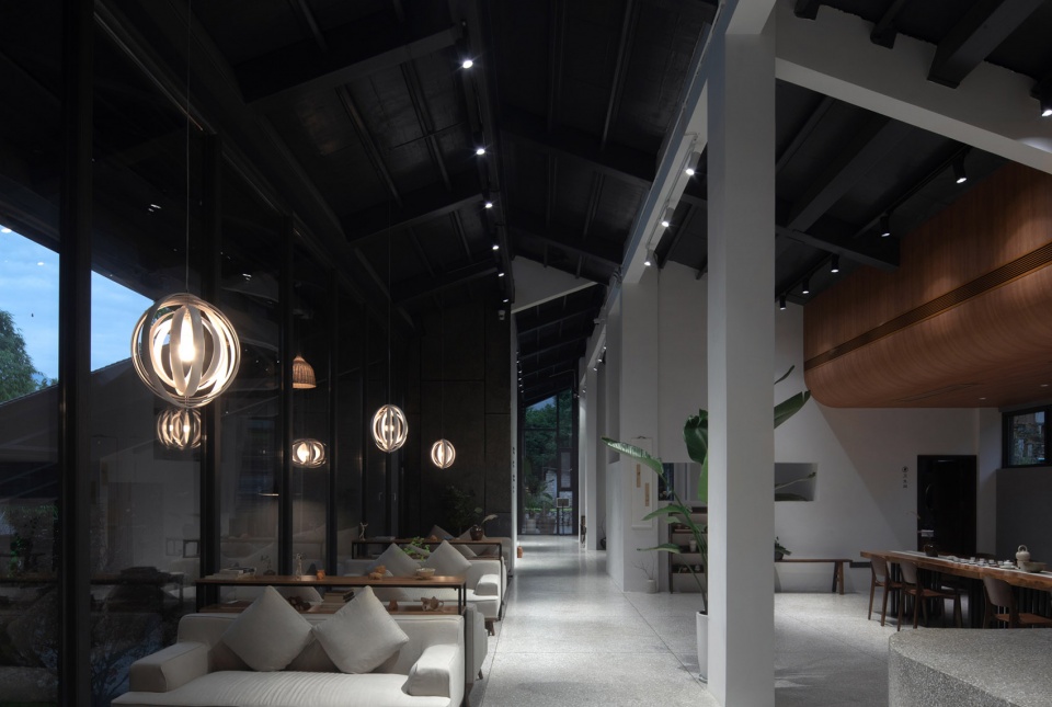 極簡風(fēng)鄉(xiāng)村民宿改造設(shè)計(jì) 溪邊酒店民宿設(shè)計(jì)賞析 極簡風(fēng)鄉(xiāng)村民宿改造設(shè)計(jì) 溪邊酒店民宿設(shè)計(jì)賞析