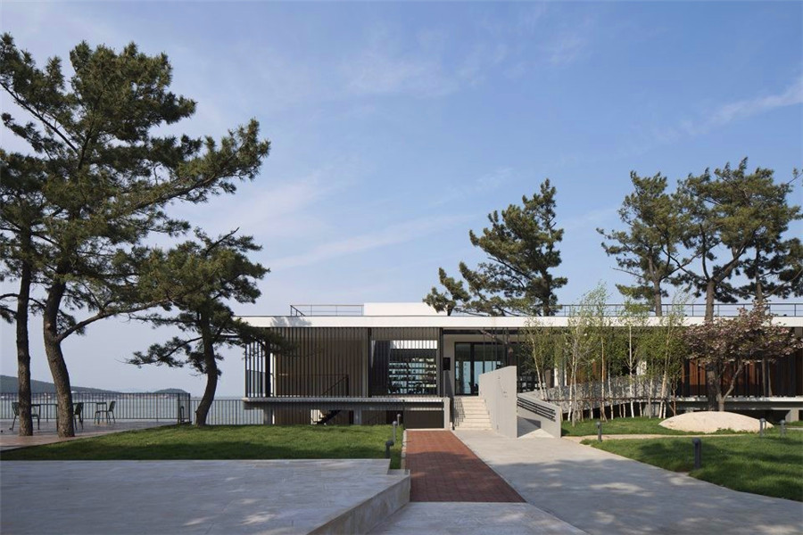 青島樸宿·棲瀾海居民宿設(shè)計(jì)型酒店 凹凸民宿酒店設(shè)計(jì)公司