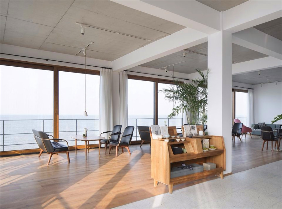 青島樸宿·棲瀾海居民宿設(shè)計(jì)型酒店 凹凸民宿酒店設(shè)計(jì)公司