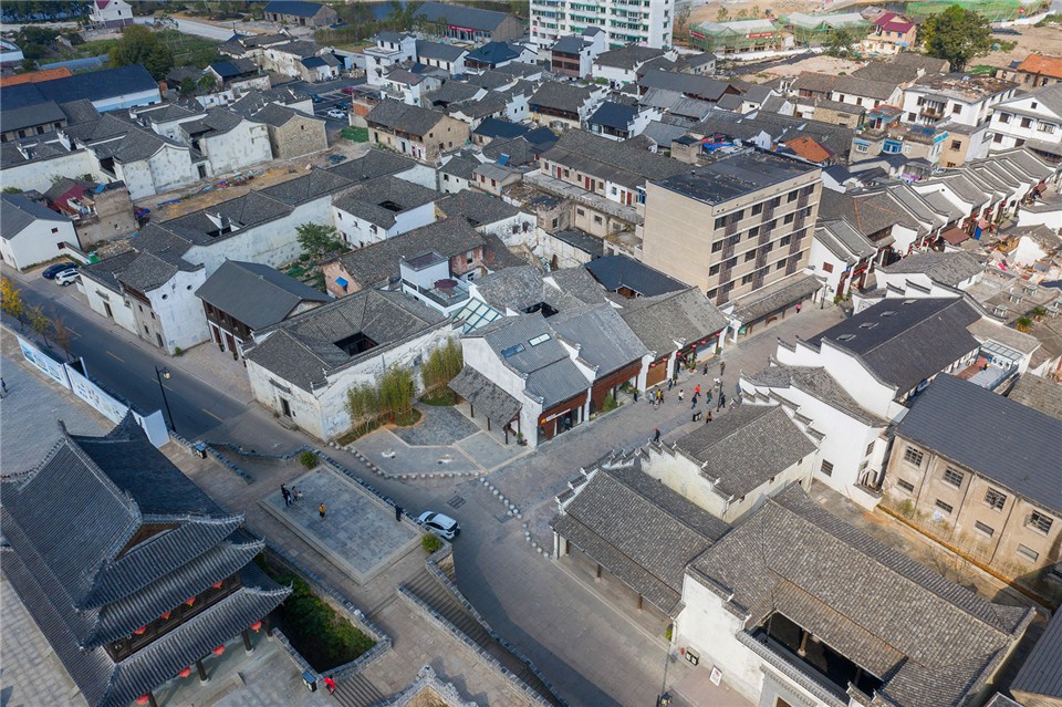 凹凸民宿酒店設(shè)計(jì)公司