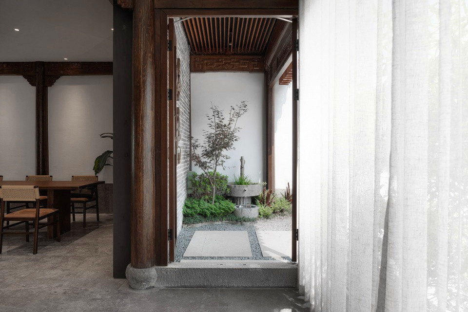 凹凸民宿酒店設(shè)計(jì)公司