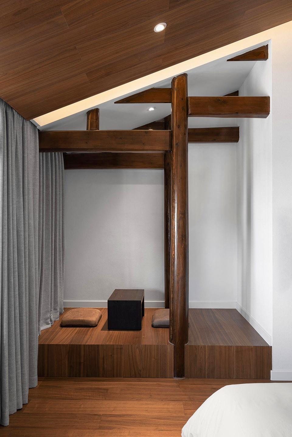 凹凸民宿酒店設(shè)計(jì)公司