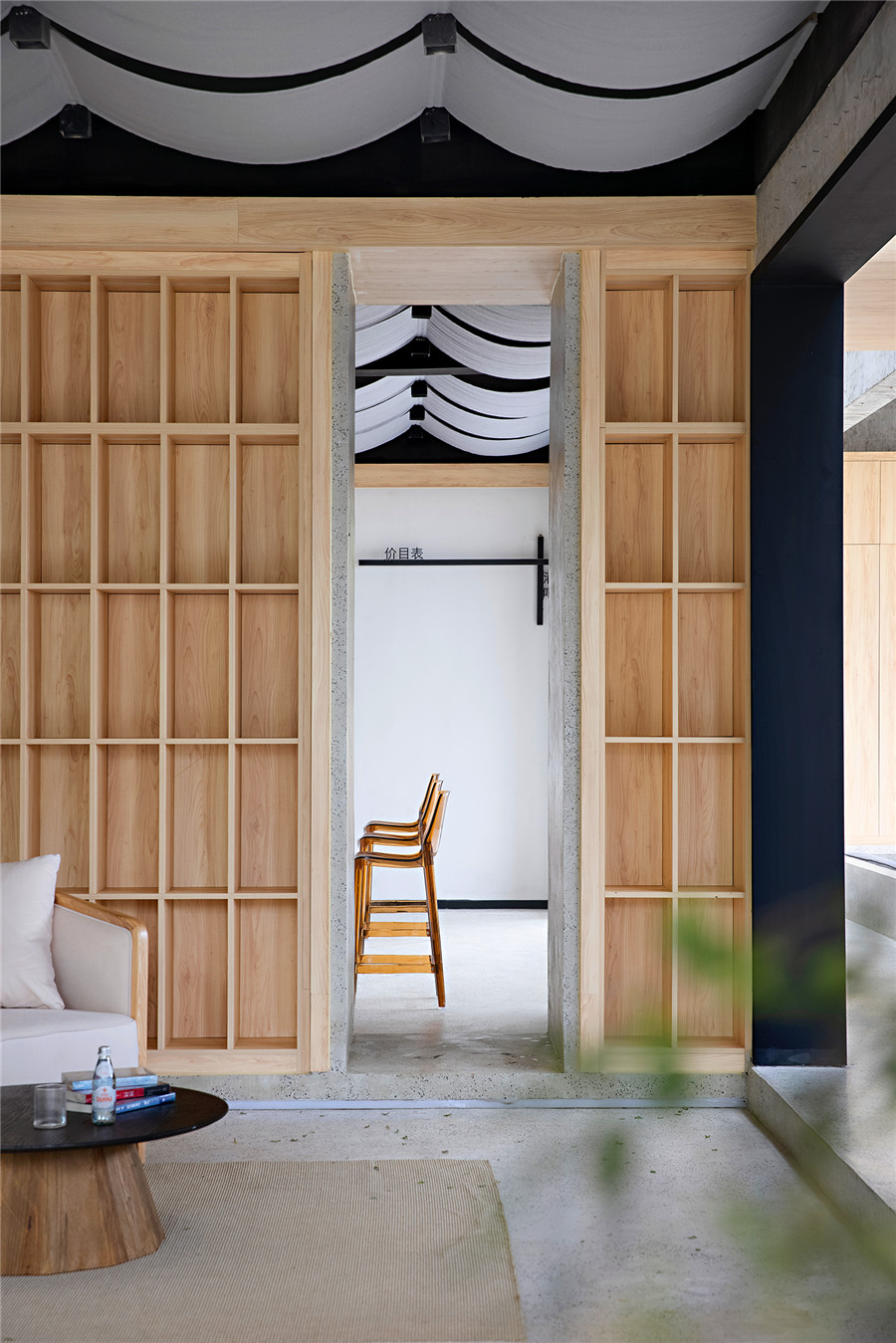 凹凸民宿酒店設(shè)計公司