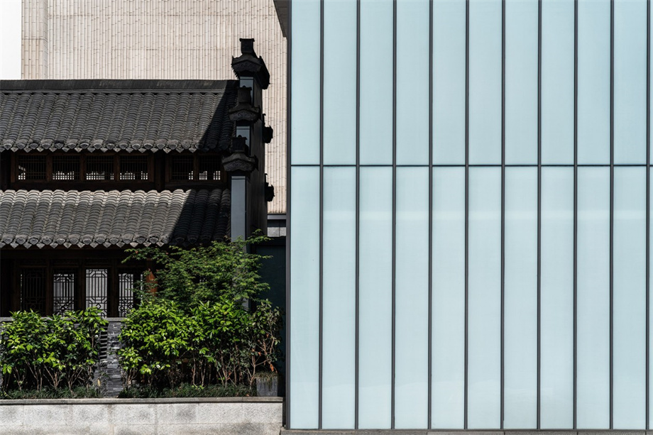 凹凸民宿酒店設(shè)計(jì)公司