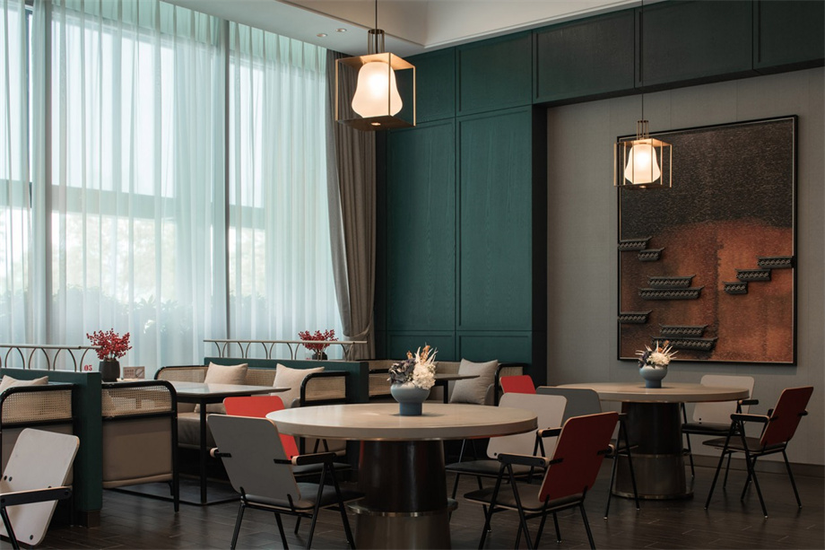 凹凸民宿酒店設(shè)計(jì)公司