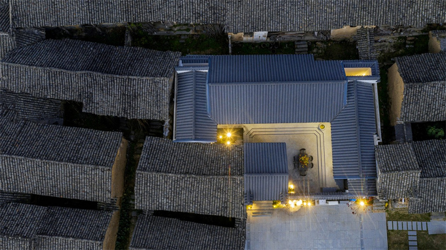 凹凸民宿酒店設(shè)計公司