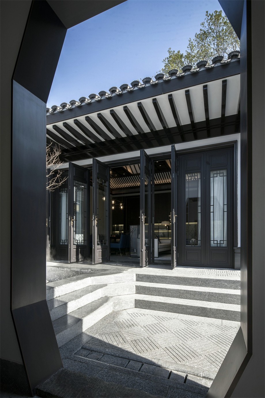 凹凸民宿酒店設(shè)計公司