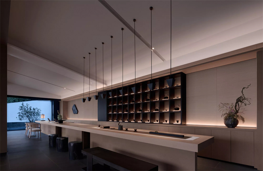 凹凸民宿酒店設(shè)計(jì)公司