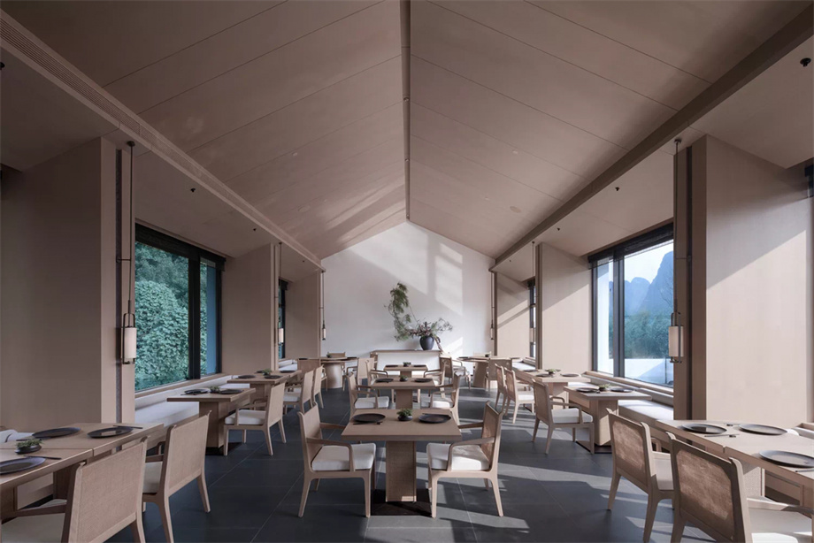 凹凸民宿酒店設(shè)計(jì)公司