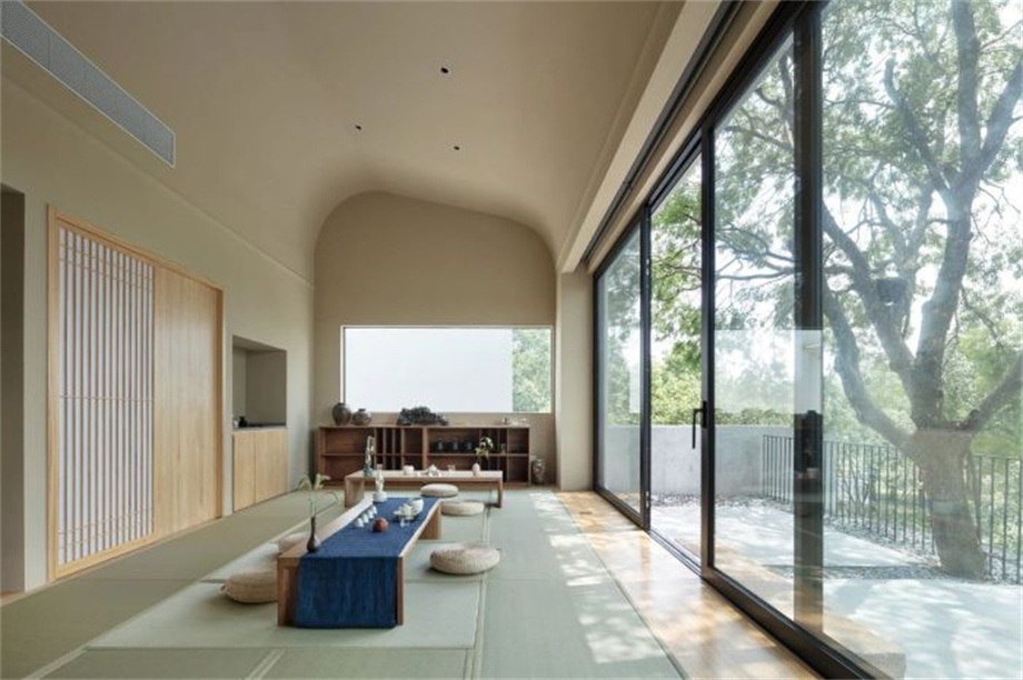 凹凸民宿酒店設(shè)計(jì)公司