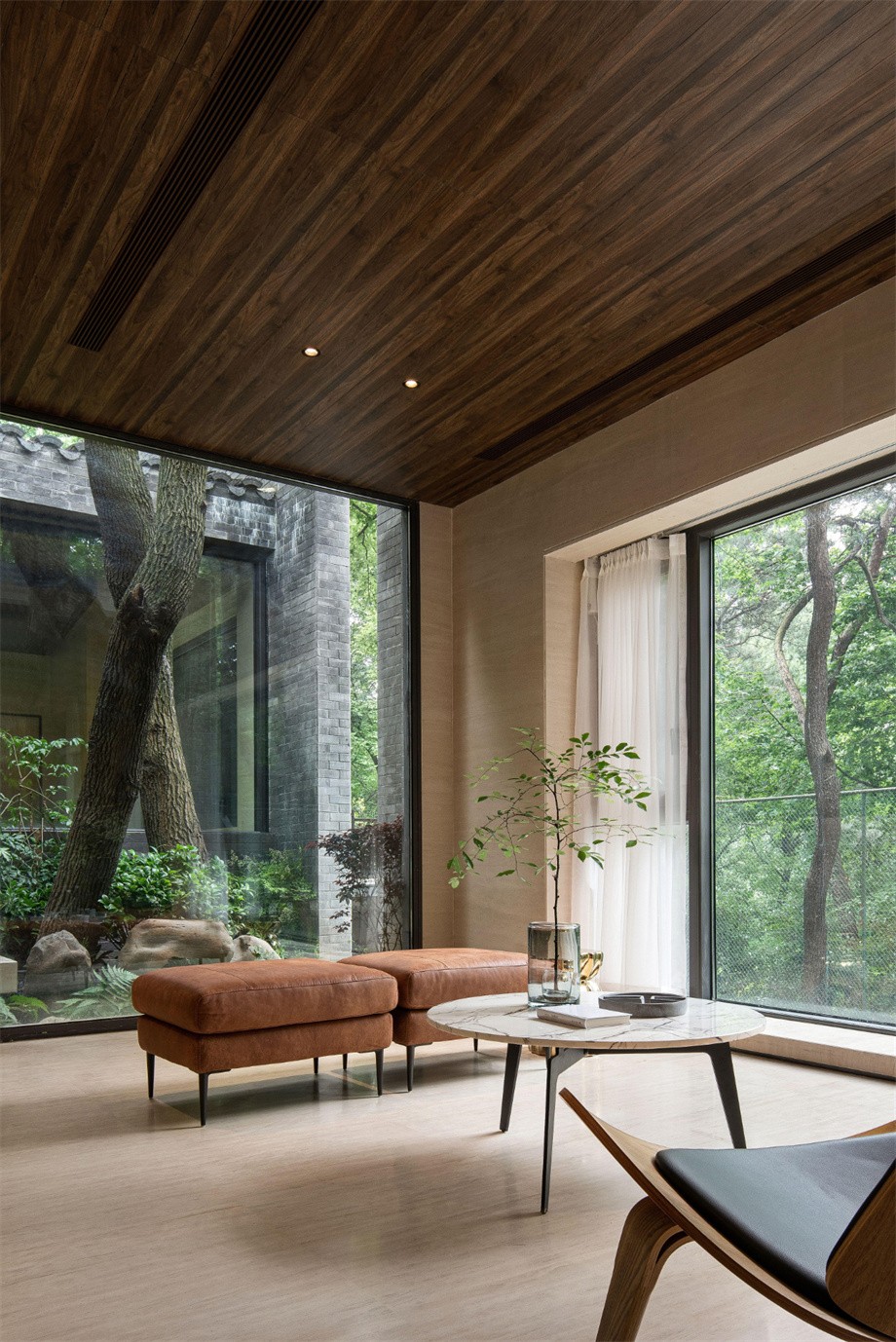 凹凸民宿酒店設(shè)計公司