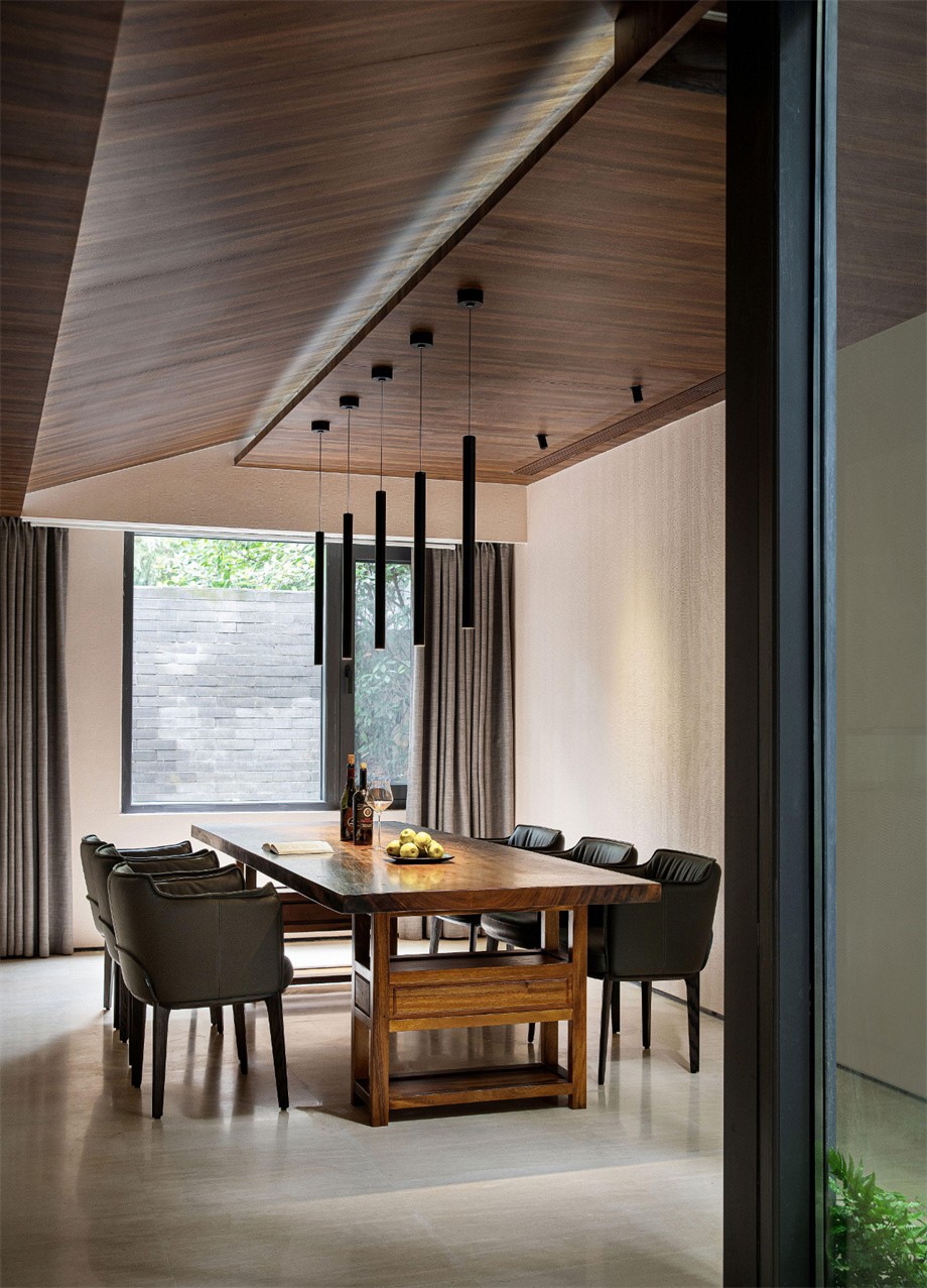 凹凸民宿酒店設(shè)計公司